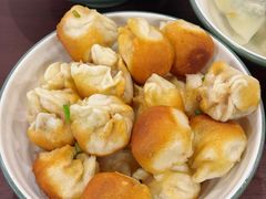 特色葱煎包-赵宝美煎包店