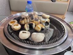 -围炉肉舍•炭烤活鳗•丹东海鲜烤肉(步行街店)