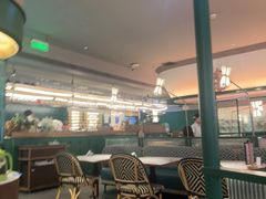 -芭莉与彩虹西餐厅(成都合生汇店)