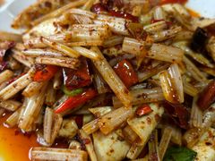 -大众跷脚牛肉馆·非遗传承单位(峨眉山店)