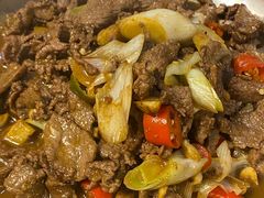 干锅黄牛肉-李东农庄(中南百草园地标店)
