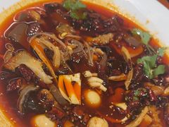 -川流不息·地道川菜·小龙虾(松东路店)