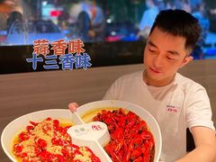 -龙巢盱眙龙虾·牛蛙·烧烤宵夜(八卦岭店)