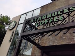 -星巴克(南宁民歌湖店)