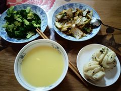 -鲸励母婴月嫂(望京店)