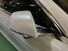 -TESLA 特斯拉(上海太古汇体验店)