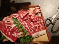 -铭牛烧肉·和牛海鲜自助(高新月牙湖店)