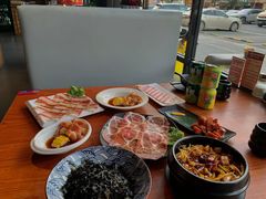 -山之屋炭火烧肉·生啤畅饮(大朗万科中央公园店)