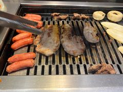 -臻牛烤肉