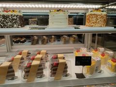 面包甜点陈列柜-龙凤点心饼家·39年老字号(松岗店)