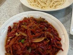 油辣子肉拌面-汗腾格里·风味餐厅(新疆驻京办店)