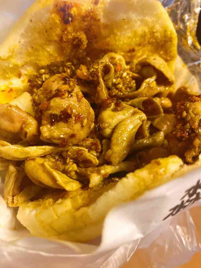 鸭肚卷饼-"因为对西市场熟悉,所以位置好找,因为点评.