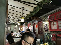 大堂-东口码头·烧鸽子·鱼头泡饼·地方菜(金鹰悦城店)
