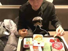 -麦当劳(汉口火车站候车室店)