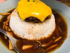 芝士牛肉汉堡咖喱饭-红小满休闲餐厅(十全街店)