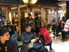 等位区-绿茶餐厅(广州天河城店)