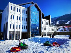 -鳌山滑雪度假区