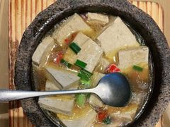 石锅自制卤水黑豆腐-羊之道草原味道清真餐厅(番禺店)