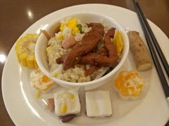 -杭州西湖湖滨银泰亚朵酒店