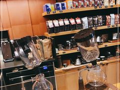 零售区-星巴克臻选(青岛金狮广场店)