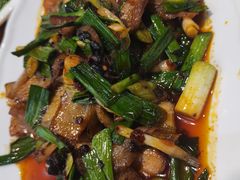 蒜苗回锅肉-易老妈蹄花.特色川菜(人民公园总店)