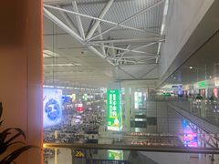 -麦当劳(上海虹桥站30B检票口楼上)