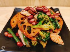 关中素拼-北往西·西安油泼面(万德庄店)
