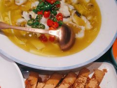 -川流不息·地道川菜·小龙虾(松东路店)