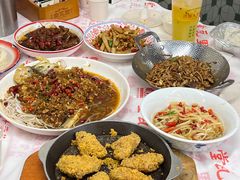 -堂瓦里·33年传统赣菜(第一街区店)