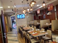 大堂-粤仔湾砂锅粥(滨湖万达店)