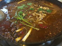 -鸿顺老铁锅美蛙鱼府(解放碑店)