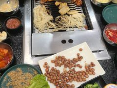 -臻牛烤肉