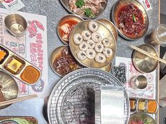 -草家酱蟹炭火烤肉店(珲春南路二店)