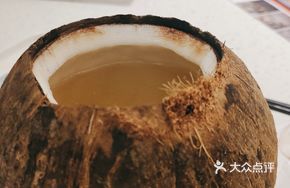 Coconut and Sea Coconut Stewed Old Chicken