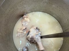 -瑞霖·隆江猪脚饭
