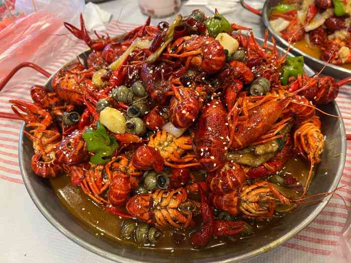 螺丝找虾(胜太西路店)-"不少连锁,在蓝鲸也算是比较老牌了,这家因.