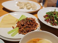 -伊喜饺子·烤鸭(五道口学院路店)