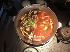 双拼锅底-湊湊火锅·茶憩(新中关购物中心店)