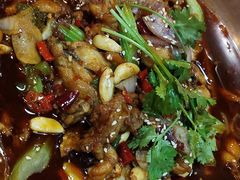 -虾弄弄海派小龙虾·牛羊蝎子火锅