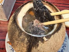 椰子炖竹丝鸡和鹌鹑-達揚原味燉品(文明路店)