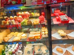 面包甜点陈列柜-星巴克臻选(济南万达店)