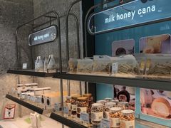 面包甜点陈列柜-迦南(杭州东站万象汇店)