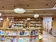 -漕河泾街道图书馆(漕河泾社区文化活动中心店)