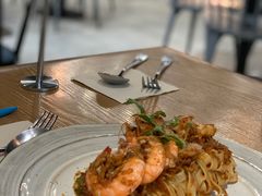 南洋大虾龙利鱼宽面-HELLO 27 意面·沙拉·帕尼尼