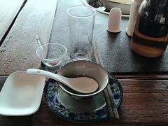 餐具摆设-大匠工房古船木艺术餐厅·猪肚鸡专门店(长白仙岛店)