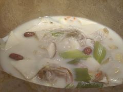 -滇香肴·云南菜蒸汽石锅鱼(云南北路店)