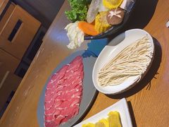 -呷哺呷哺(融创茂店)