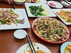 -东北风味思缘食府(对湖路店)
