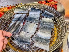 -草家酱蟹炭火烤肉店(珲春南路一店)