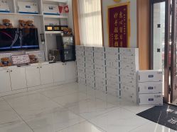 -靓芙泉专研痘痘肌